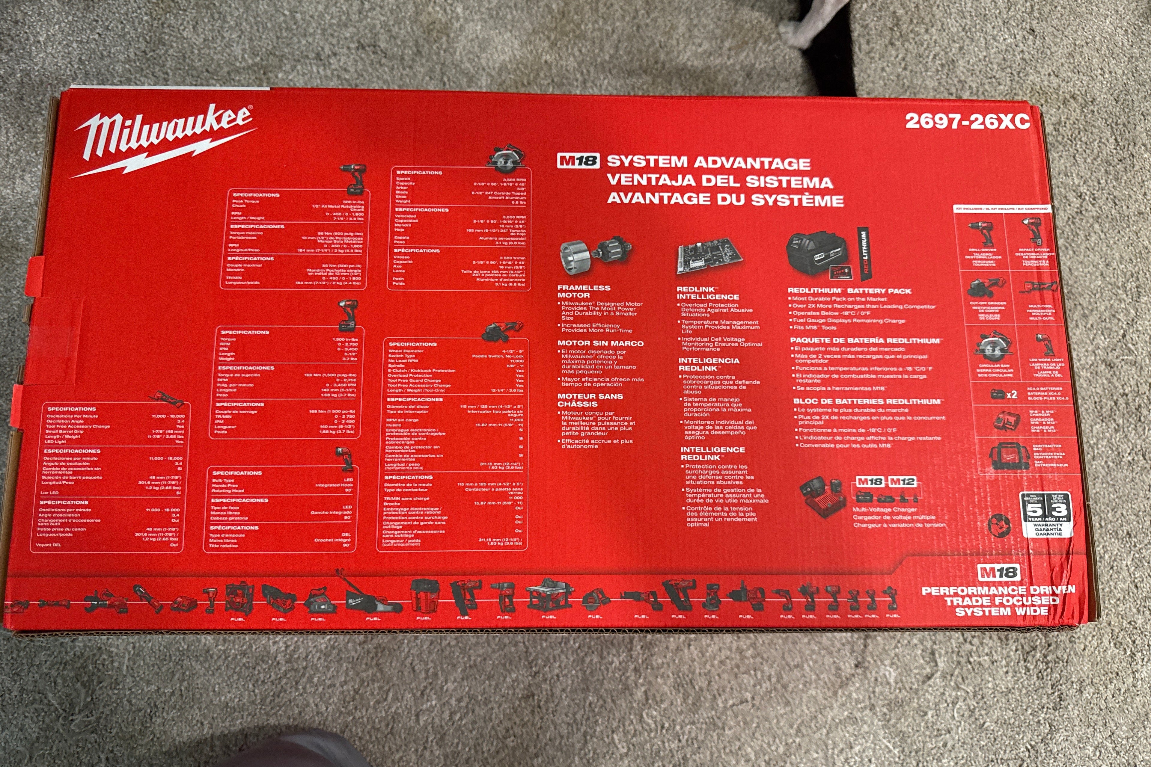 Milwaukee 2697-26XC M18 18V Kit combinado inalámbrico de 6 herramientas con 2 baterías, cargador y bolsa
