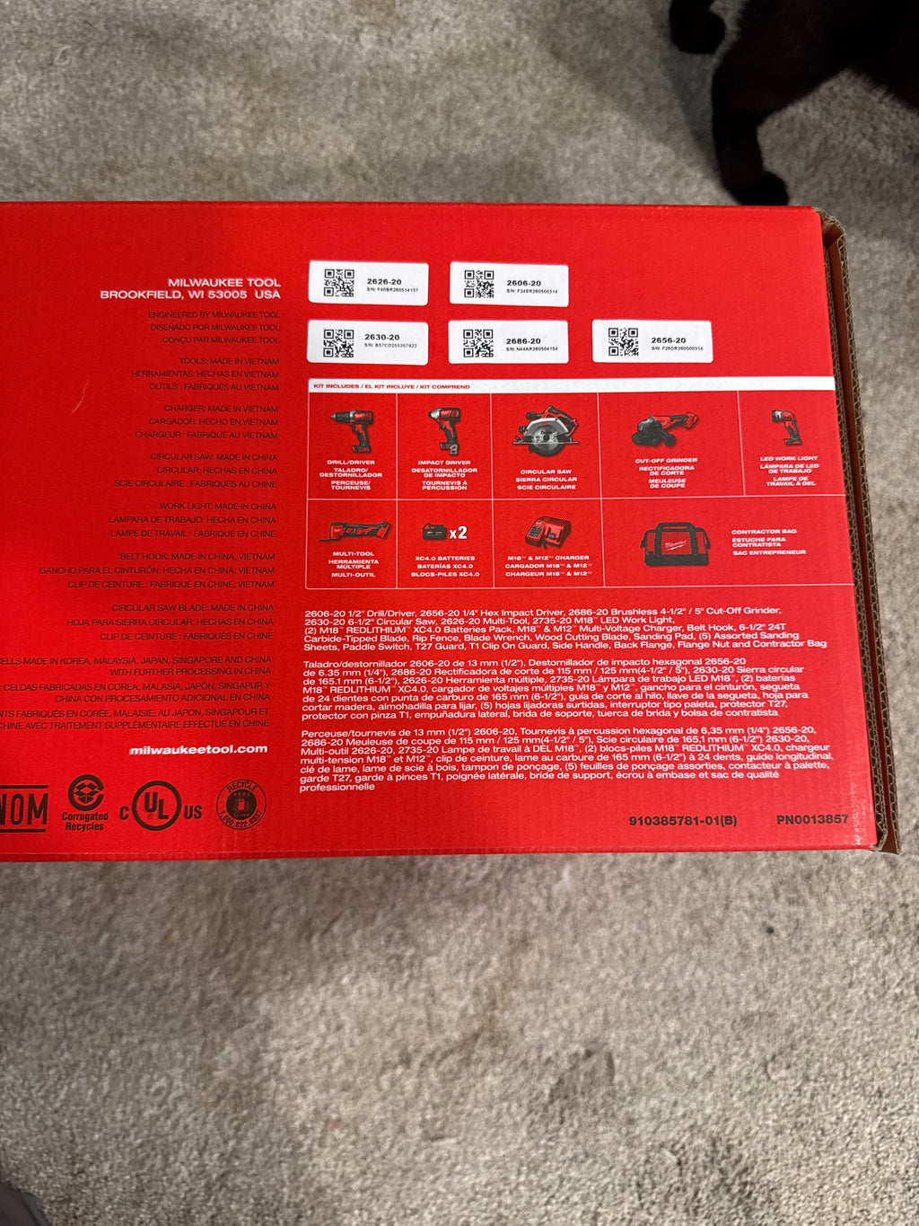 Milwaukee 2697-26XC M18 18V Kit combinado inalámbrico de 6 herramientas con 2 baterías, cargador y bolsa