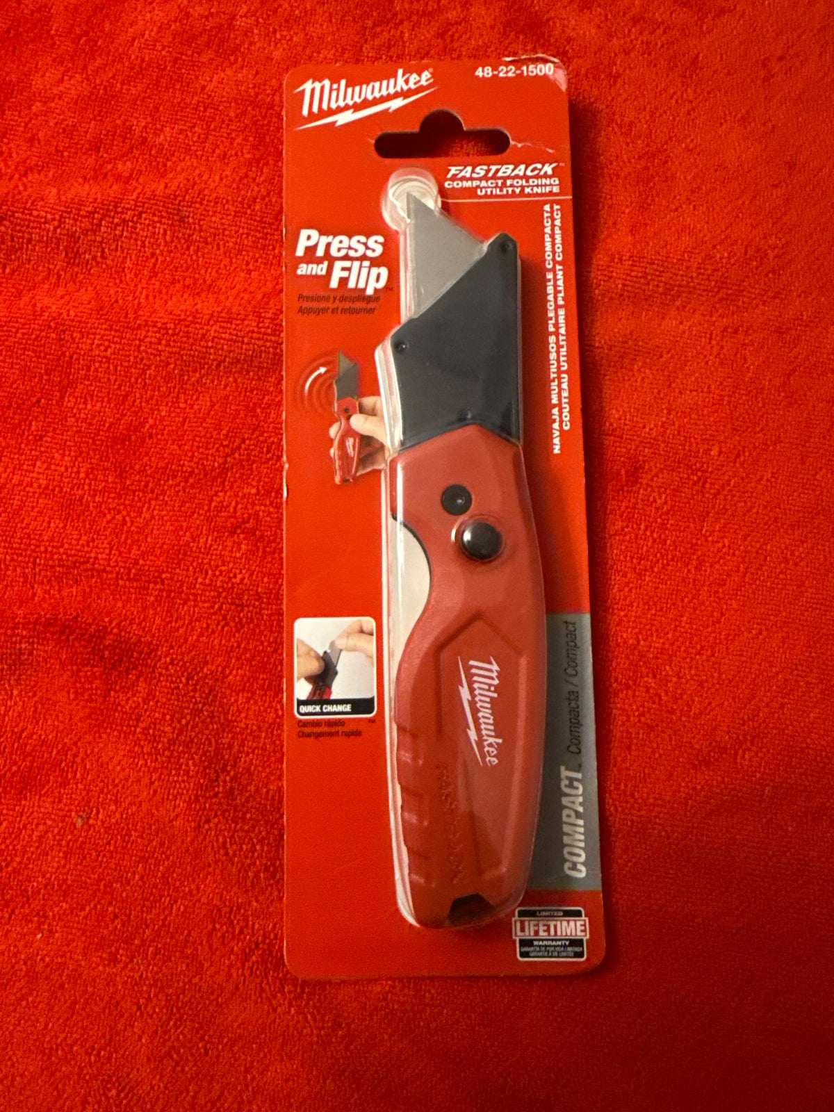 Milwaukee 48-22-1500 Cúter Plegable Compacto FASTBACK - Nuevo
