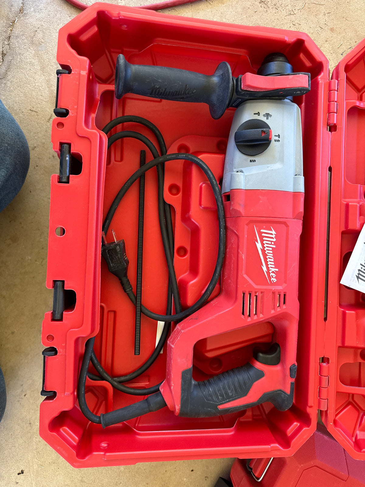 MILWAUKEE 5262-21 1" SDS Plus Rotary Hammer Kit w/ Hard Case, Corded — USED