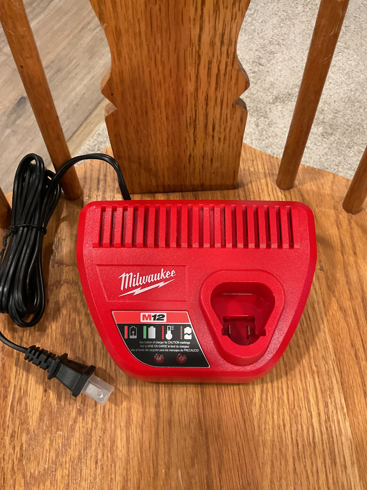 MILWAUKEE 48-59-2401 M12 Lithium-Ion Battery Charger