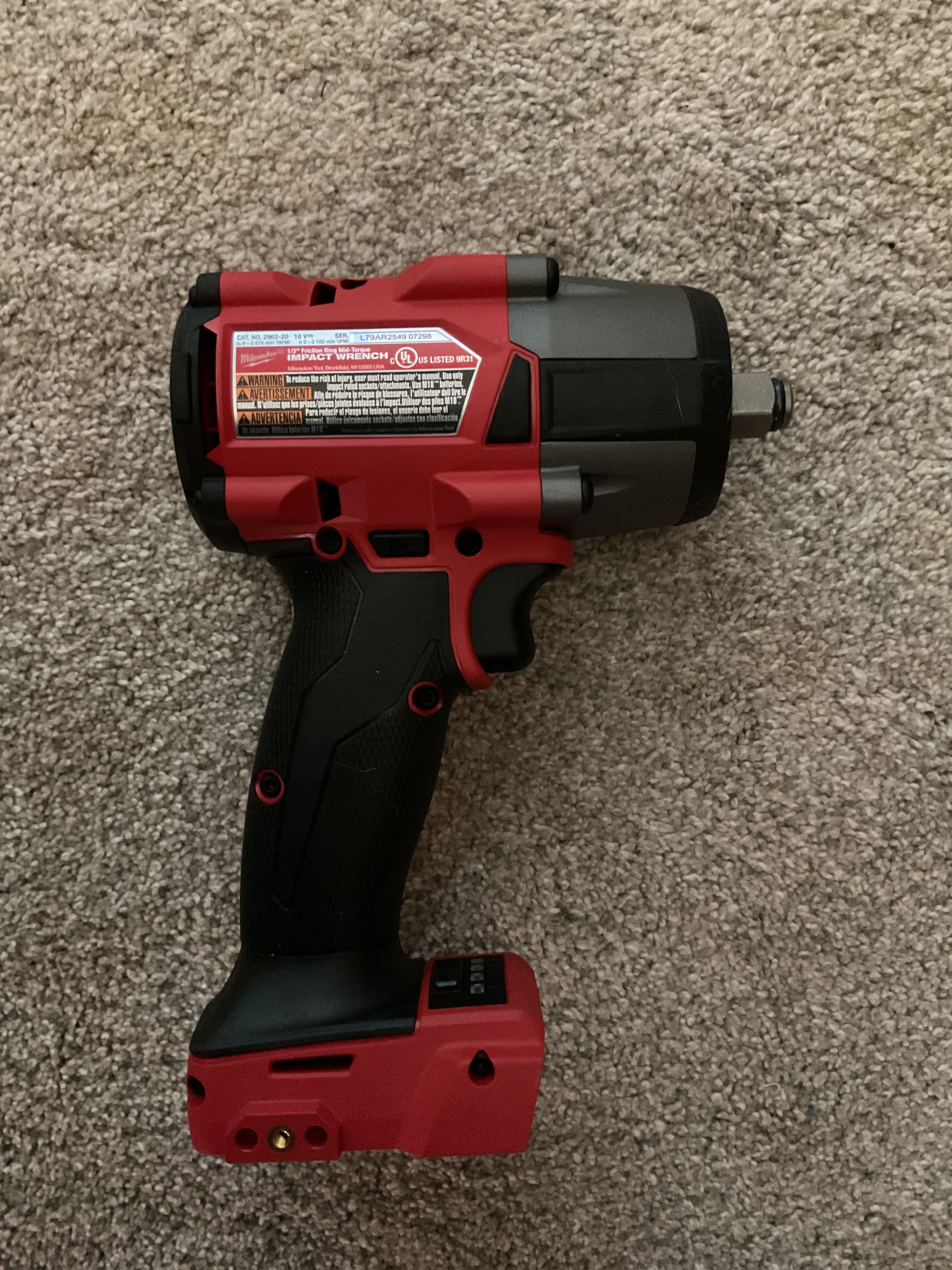 2962-20 — MILWAUKEE M18 FUEL Gen 2 1/2" Mid-Torque Impact Wrench - Tool Only