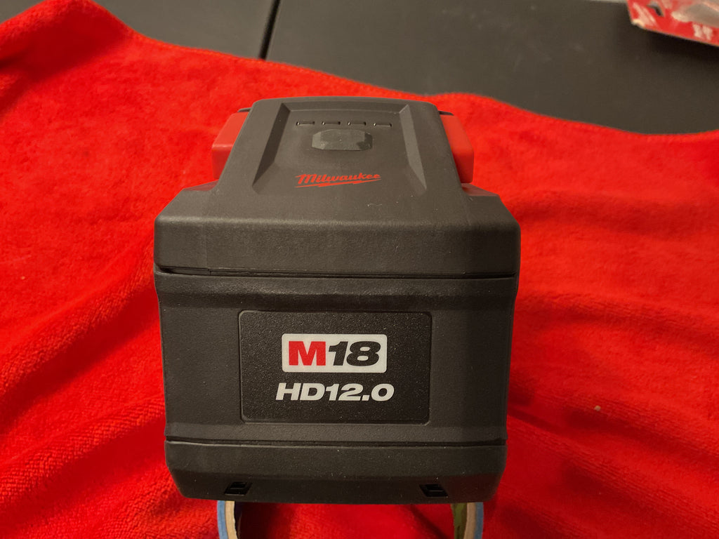 MILWAUKEE 48-11-1813 Batería M18 REDLITHIUM FORGE HD12.0 — Nueva (PVP $279)