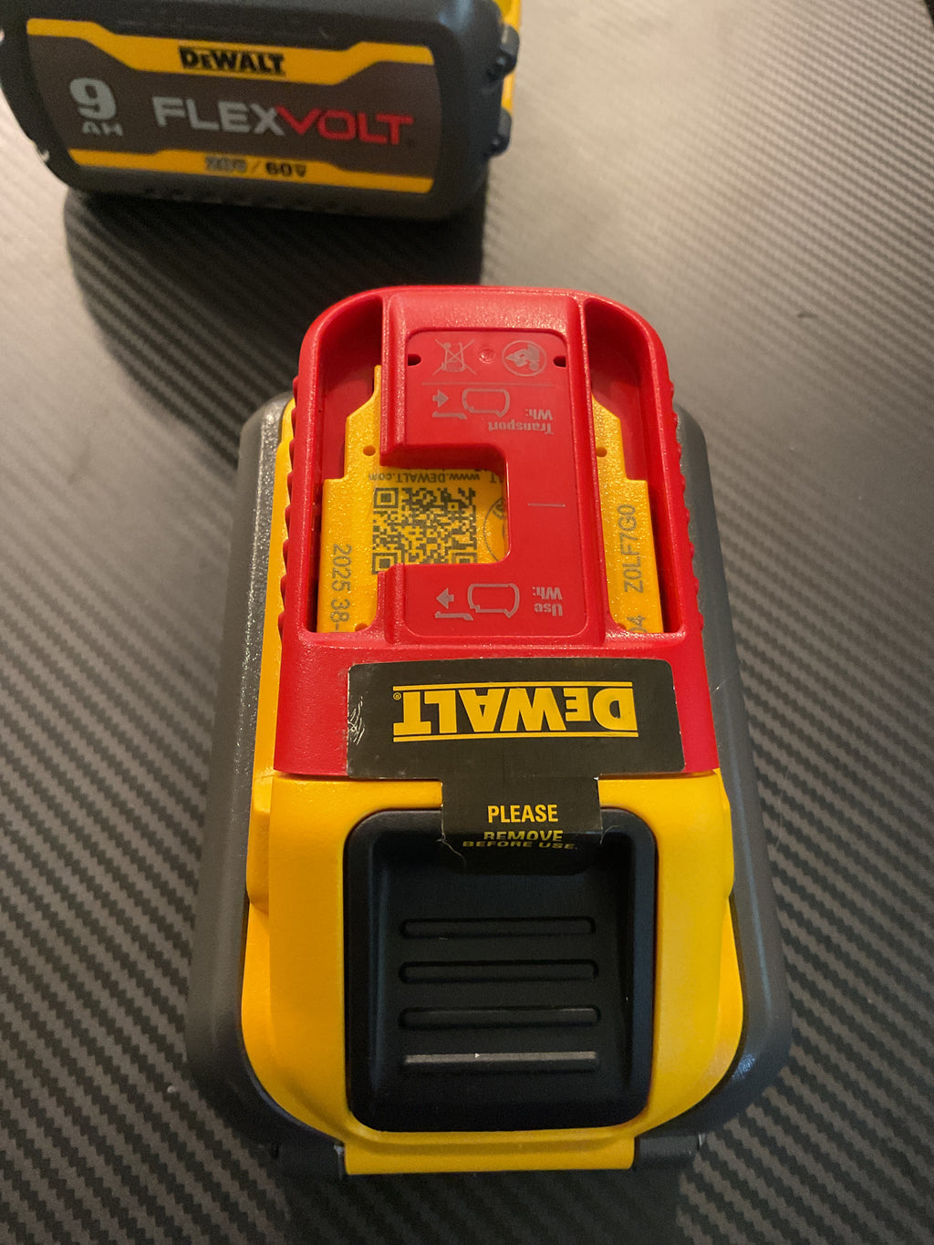 Batería DEWALT DCB609 de iones de litio FLEXVOLT de 20 V/60 V MÁX. y 9.0 Ah — Nueva en caja reempaquetada (PVP $259)