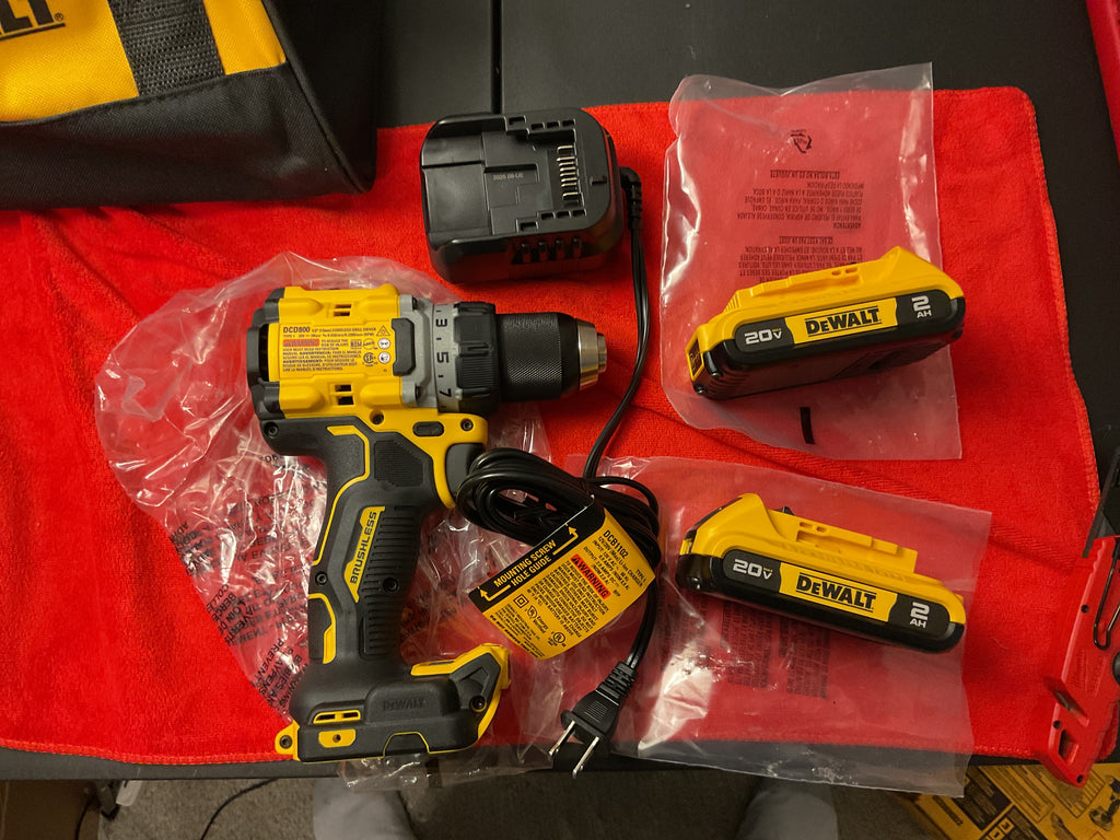 Taladro/destornillador sin escobillas DEWALT DCD800D2 20V MAX XR de 1/2 pulg. Kit