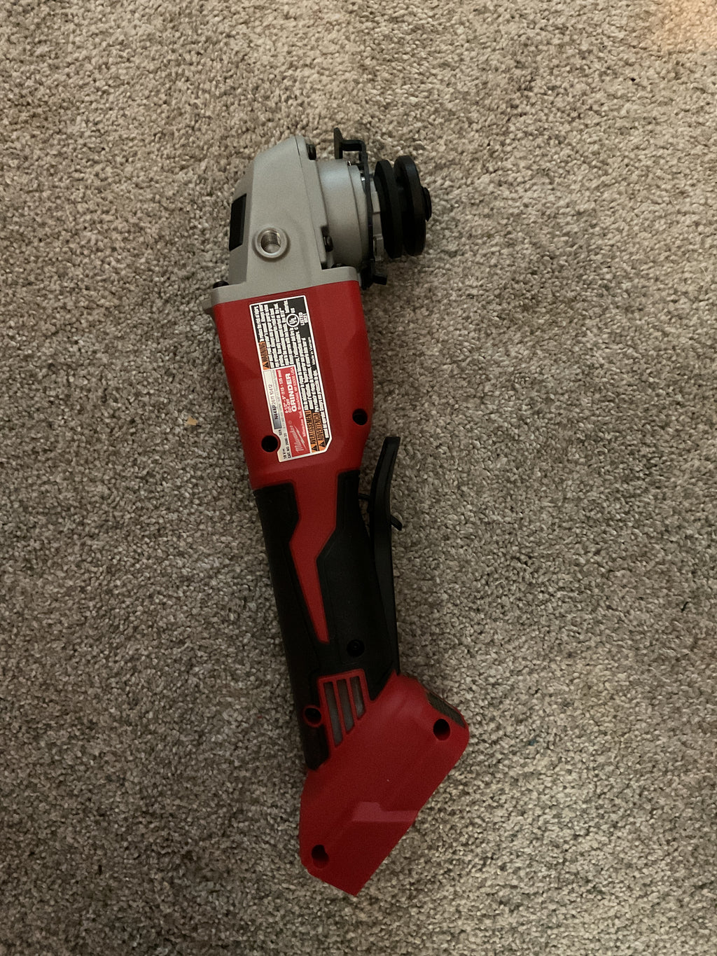 2686-20 — MILWAUKEE M18 Brushless 4-1/2"/5" Cut-Off Grinder - Tool Only