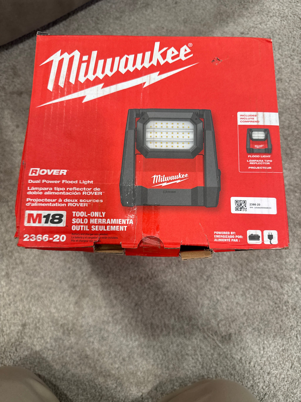 MILWAUKEE 2366-20 M18 ROVER Luz de trabajo doble potencia de 4,000 lúmenes – Solo herramienta (Precio de venta sugerido por el fabricante $179)