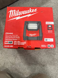 MILWAUKEE 2366-20 M18 ROVER Luz de trabajo doble potencia de 4,000 lúmenes – Solo herramienta (Precio de venta sugerido por el fabricante $179)