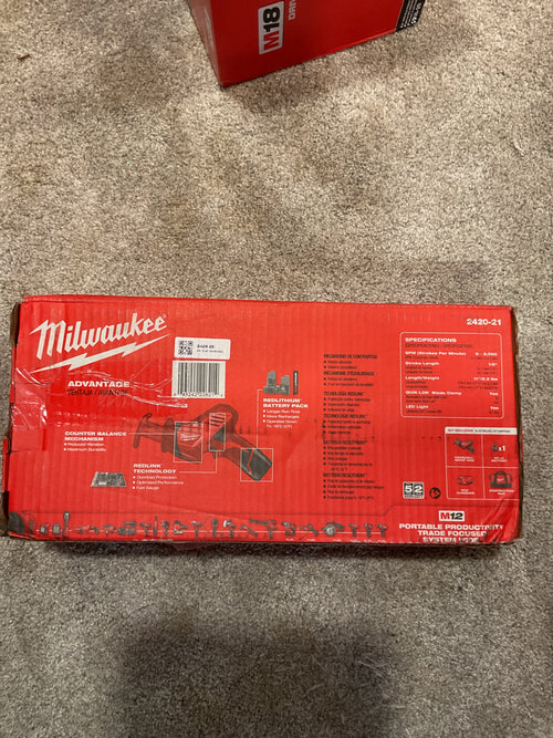 2420-21 — MILWAUKEE M12 HACKZALL Reciprocating Saw Kit