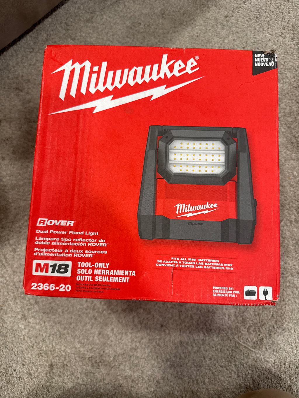 MILWAUKEE 2366-20 M18 ROVER Luz de trabajo doble potencia de 4,000 lúmenes – Solo herramienta (Precio de venta sugerido por el fabricante $179)