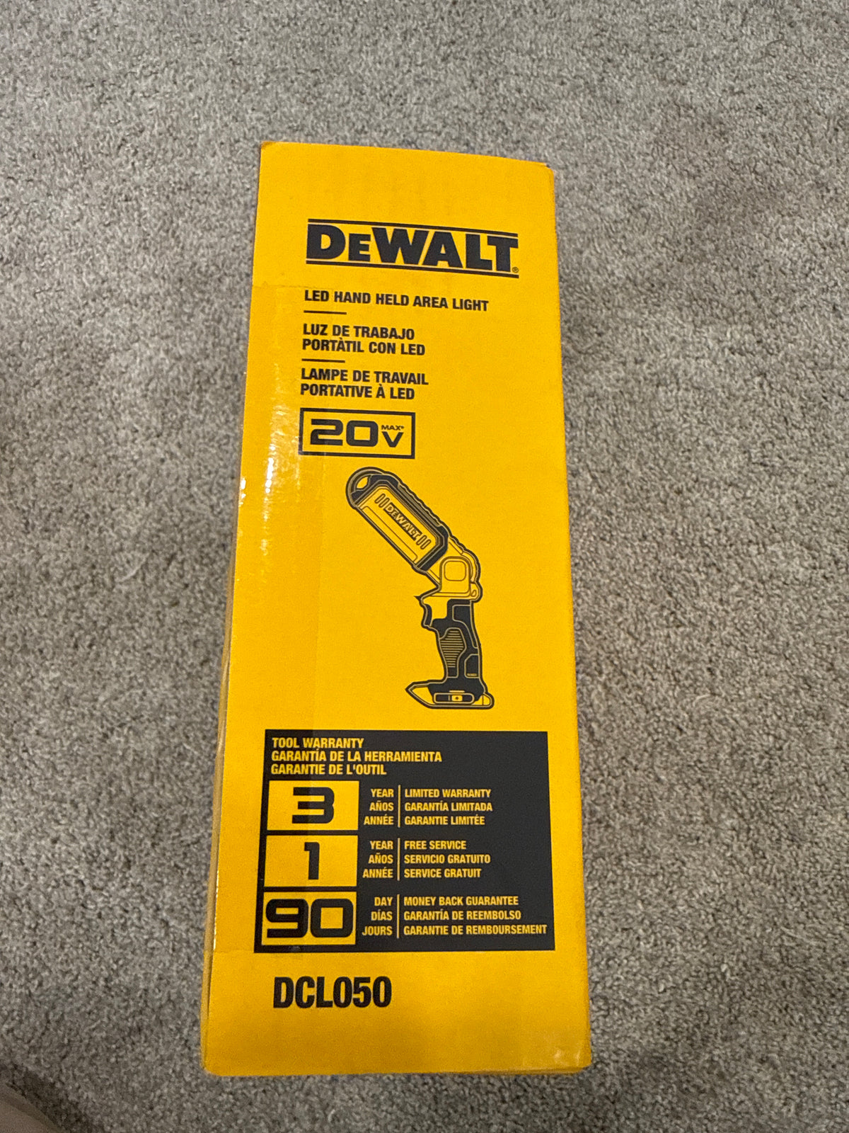 DEWALT DCL050 20V MAX Lámpara de trabajo de mano LED de 1.000 lúmenes – Solo herramienta