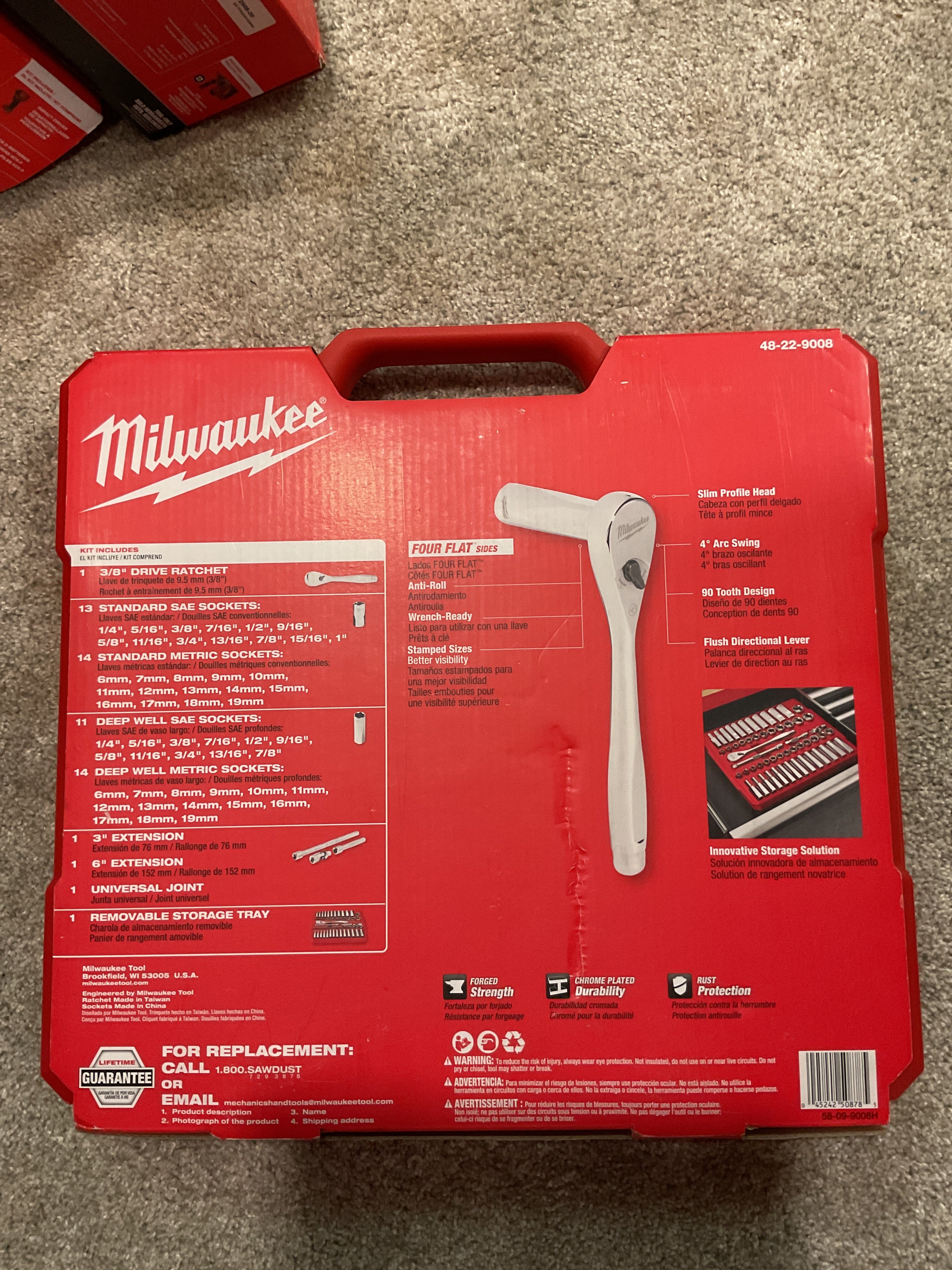 48-22-9008 — MILWAUKEE 3/8" Drive 56-pc Ratchet & Socket Set