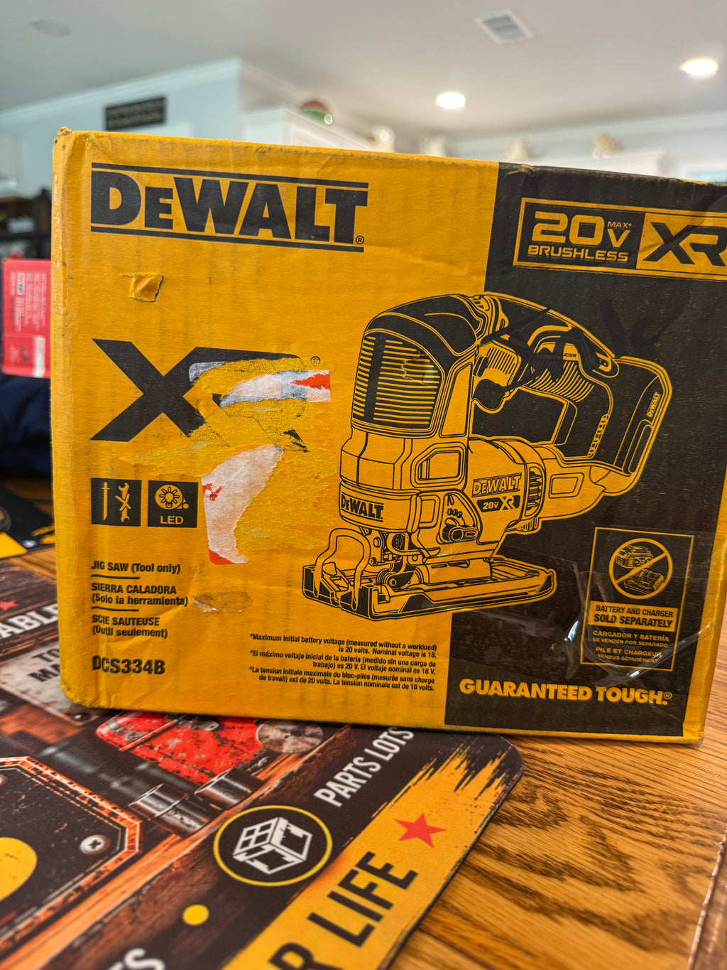 DEWALT DCS334B — 20V MAX XR Brushless Cordless Jig Saw — New in Box