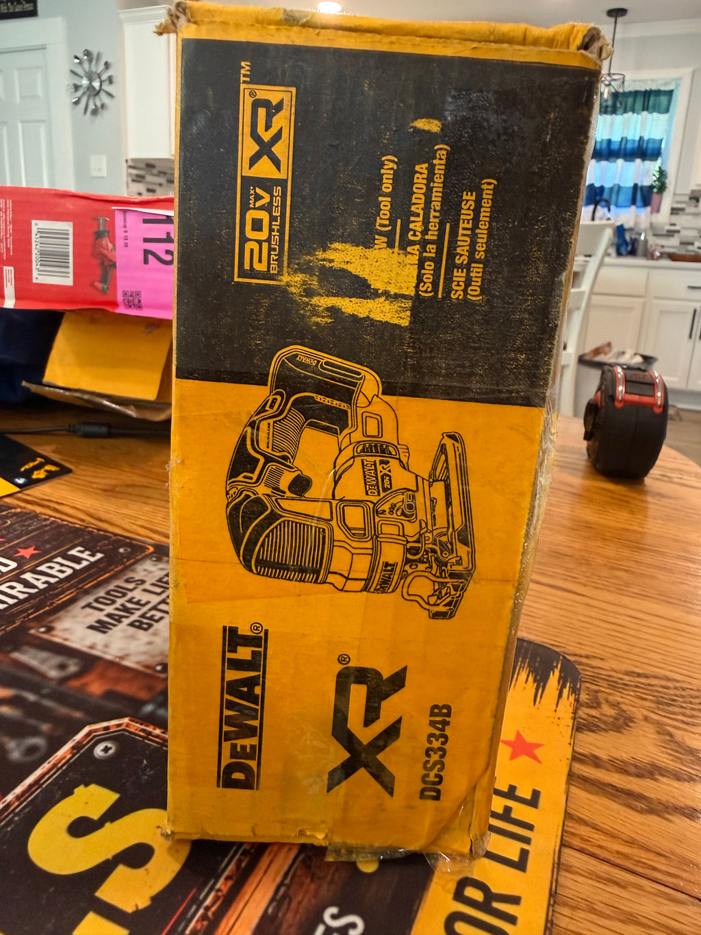 DEWALT DCS334B — 20V MAX XR Brushless Cordless Jig Saw — New in Box